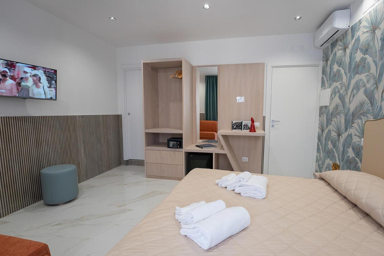 ホテル Hr Boutique Porto, Napoli Centro, By Clapa Group エクステリア 写真