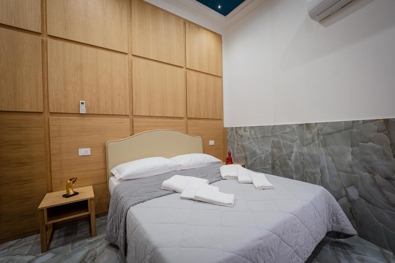 ホテル Hr Boutique Porto, Napoli Centro, By Clapa Group エクステリア 写真