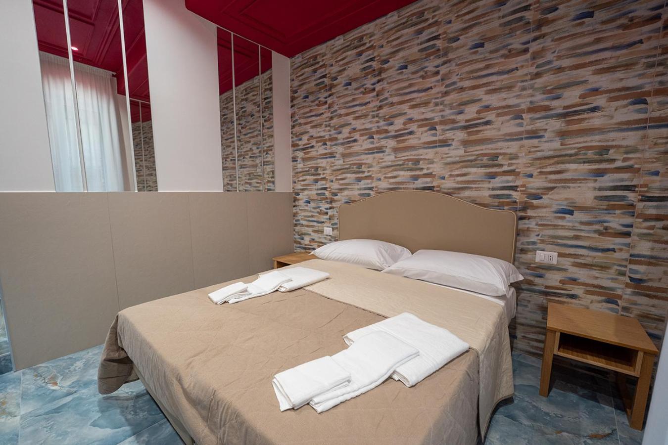 ホテル Hr Boutique Porto, Napoli Centro, By Clapa Group エクステリア 写真